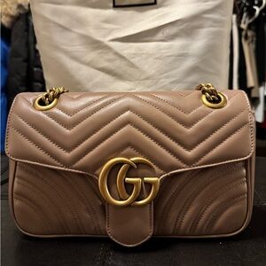 Authentic Gucci marmont medium - dusty pink